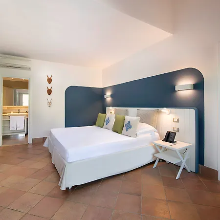 Resort The Village Laguna Sardinia 4*