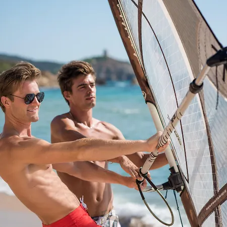 Üdülőközpont The Village Laguna Sardinia 4*