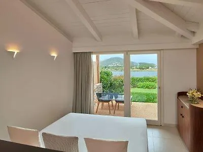 リゾート The Village Laguna Sardinia