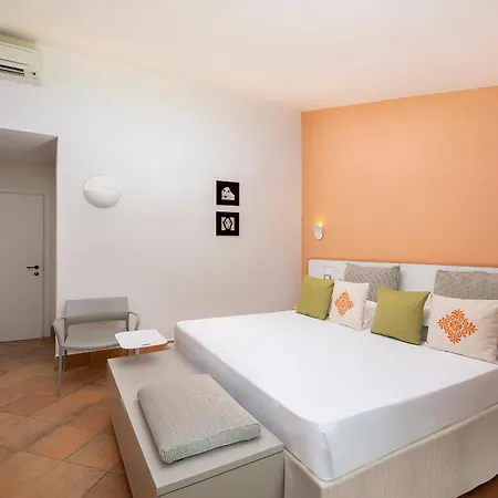 Laguna - Village 4*