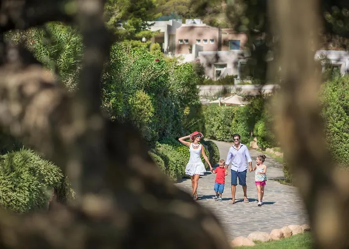 The Village Laguna Sardinia Курортный комплекс 4*