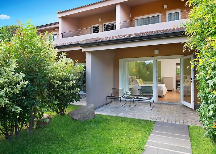 The Village Laguna Sardinia Курортный комплекс Киа