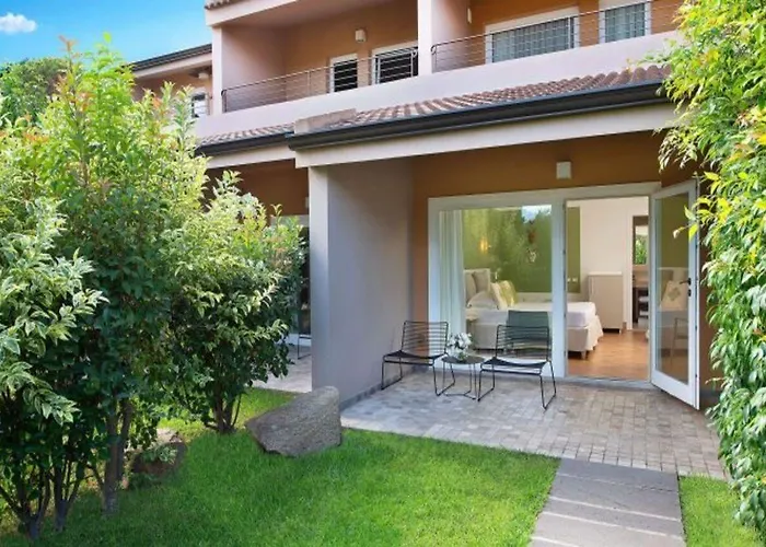 The Village Laguna Sardinia Курортный комплекс 4*