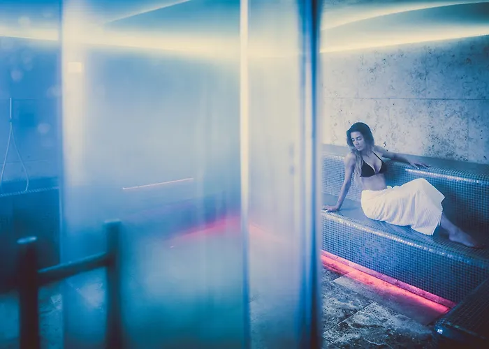 Курортный комплекс The Village Laguna Sardinia Киа